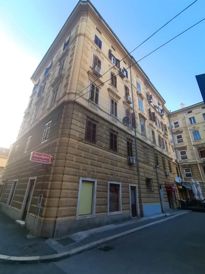 Market & Art Square Place Rijeka Exterior photo